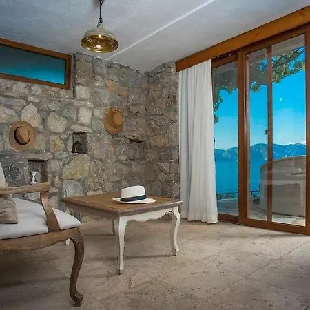 Bahce 3, Florya Marmaris